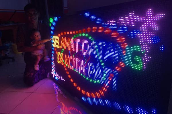 Display Custom Lainnya Pusat Running Text